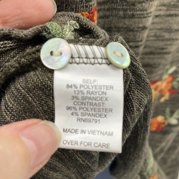 Fig & Flower Anthropologie Button down cardigan fl - Picture 6 of 6